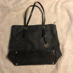 AUTHENTIC MICHAEL KORS TOTE